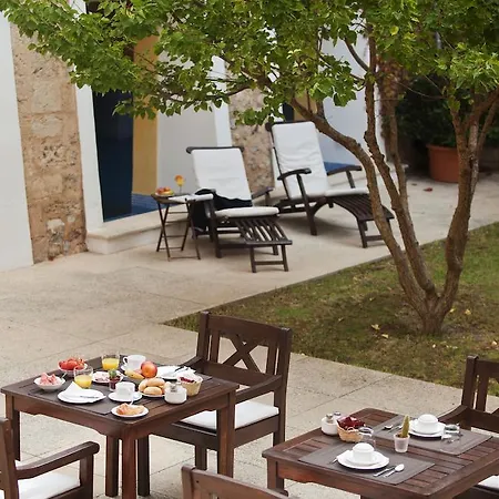 Hotel Moragues